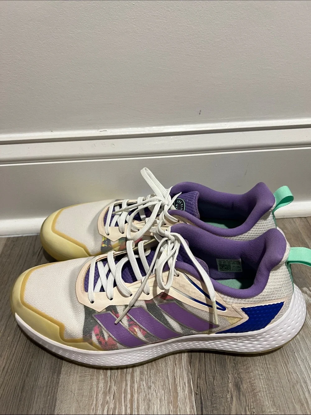 adidas Women’s Defiant Speed Sneakers Size 10